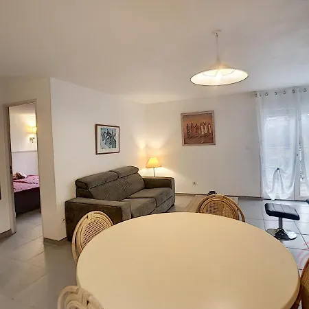 Apartment F2 Climatise Avec Terrasse, Proche Thermes Et Centre-ville, Animaux Acceptes, A - Fr-1-451-4 Lamalou-les-Bains