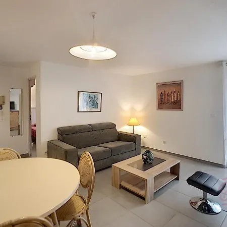 Apartment F2 Climatise Avec Terrasse, Proche Thermes Et Centre-ville, Animaux Acceptes, A - Fr-1-451-4 *